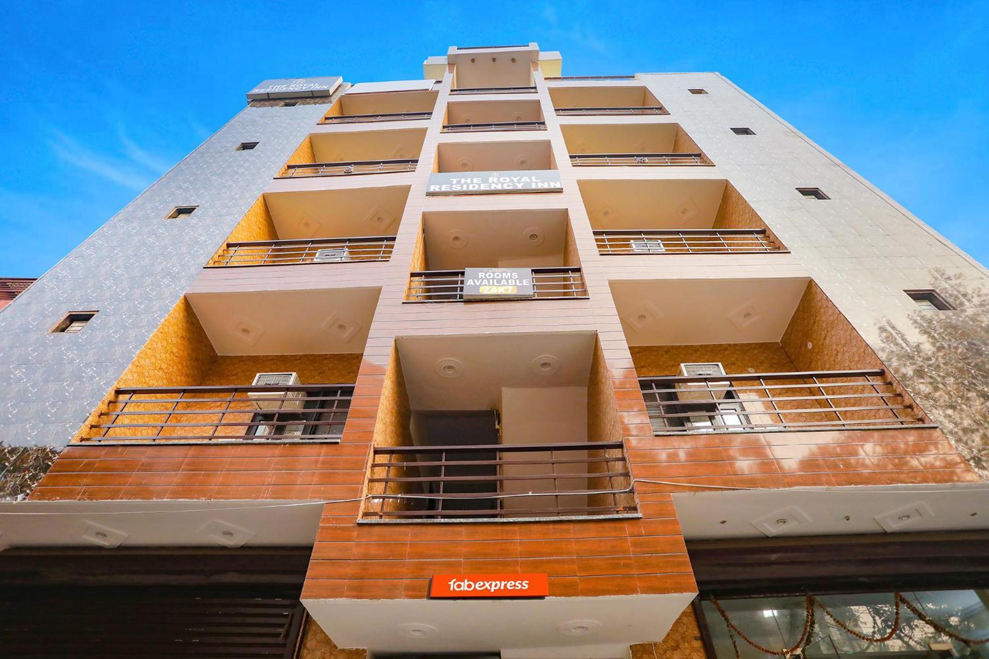 Fabexpress Asp Royal Residency Inn- Janakpuri Дели Экстерьер фото