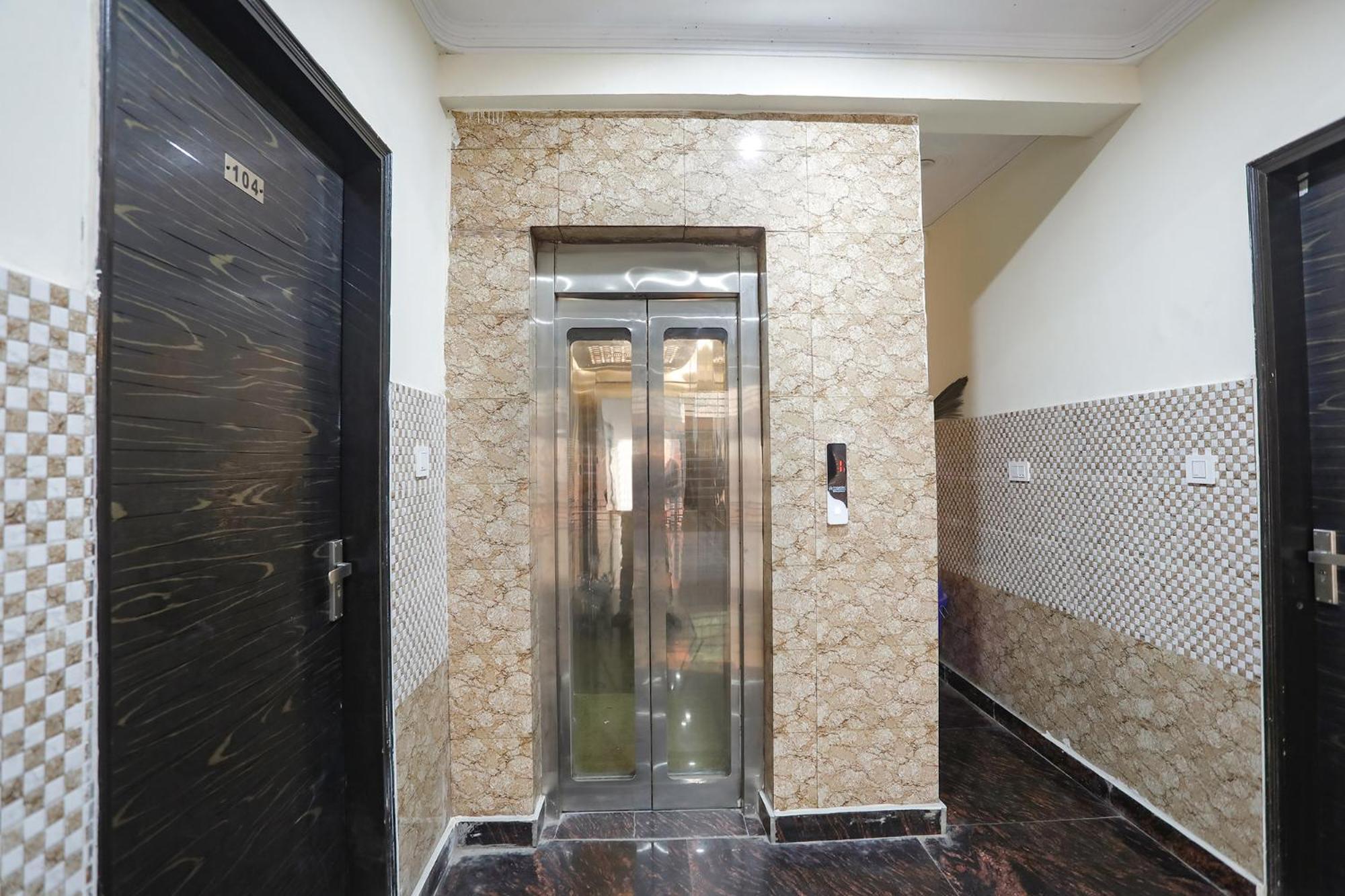 Fabexpress Asp Royal Residency Inn- Janakpuri Дели Экстерьер фото
